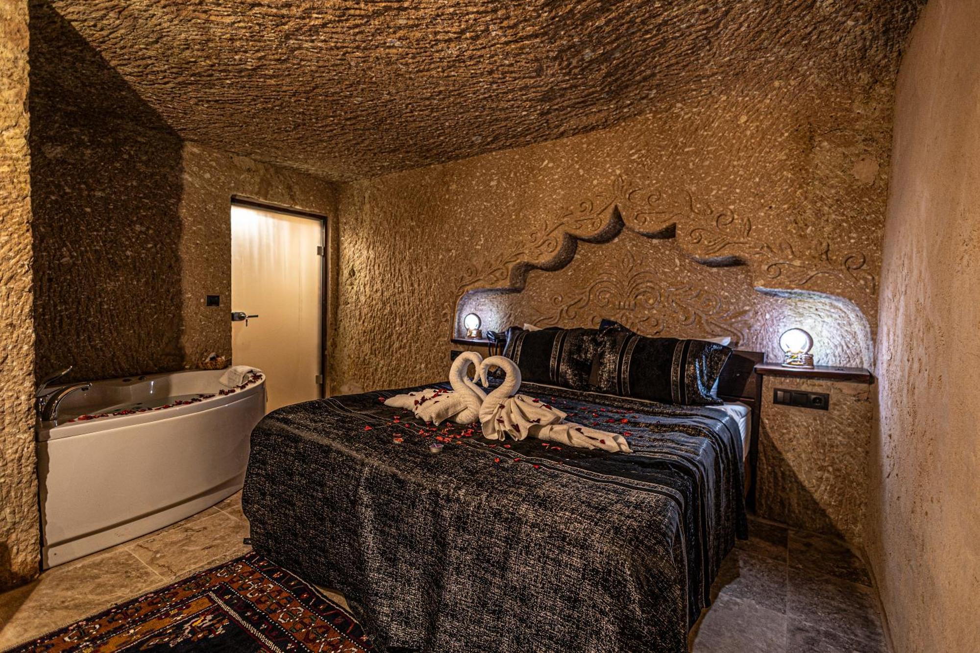 Zuemruetue Anka Cave Hotel Юргюп Екстериор снимка