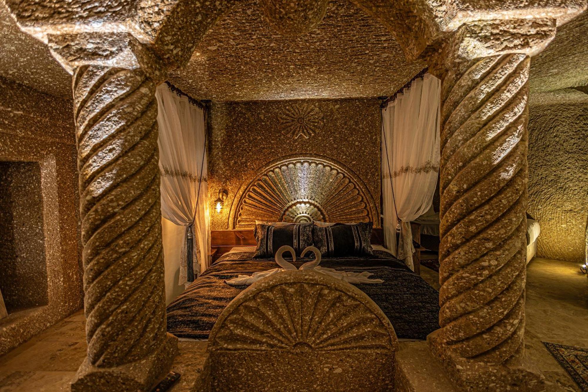 Zuemruetue Anka Cave Hotel Юргюп Екстериор снимка