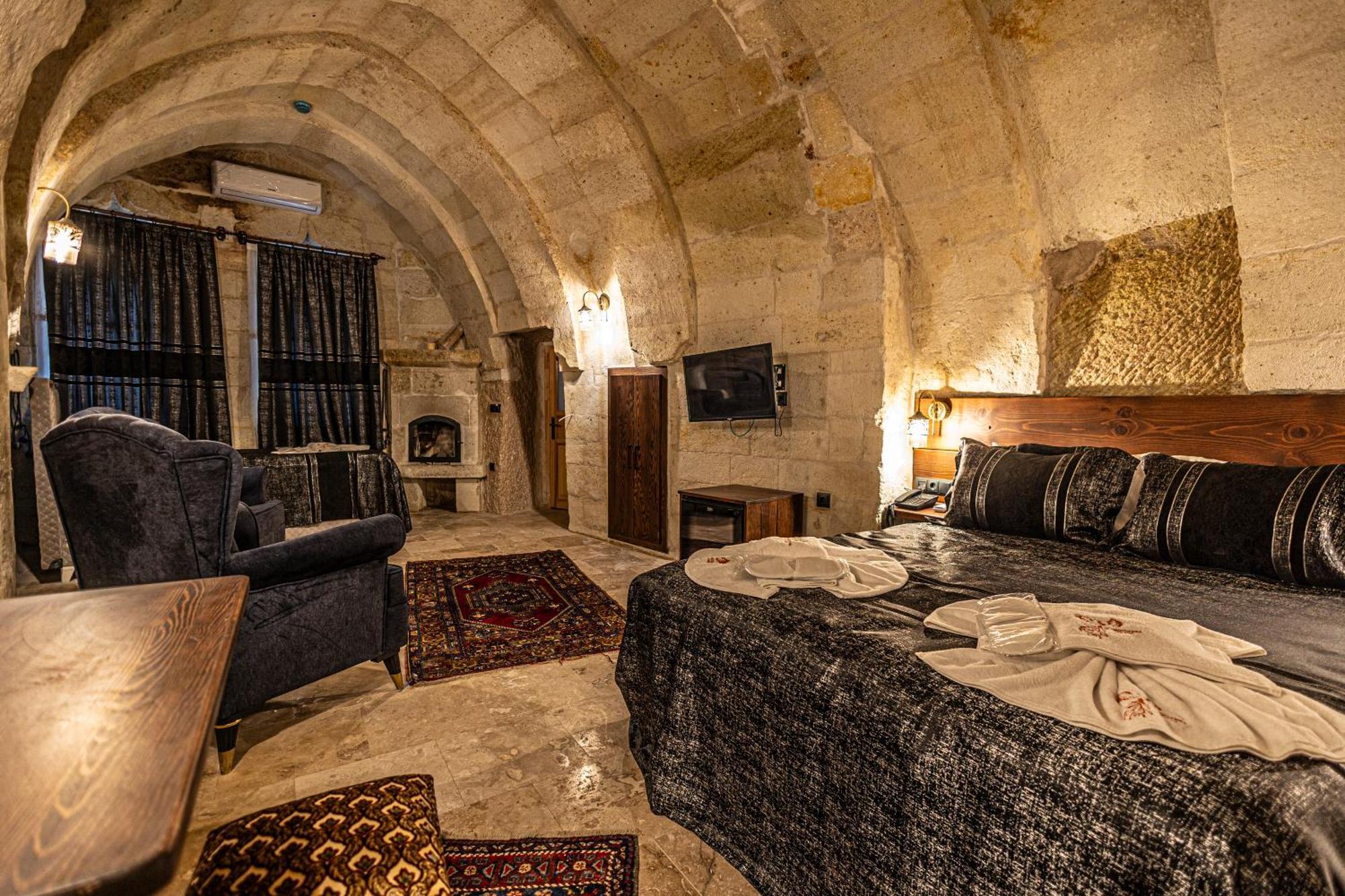 Zuemruetue Anka Cave Hotel Юргюп Екстериор снимка