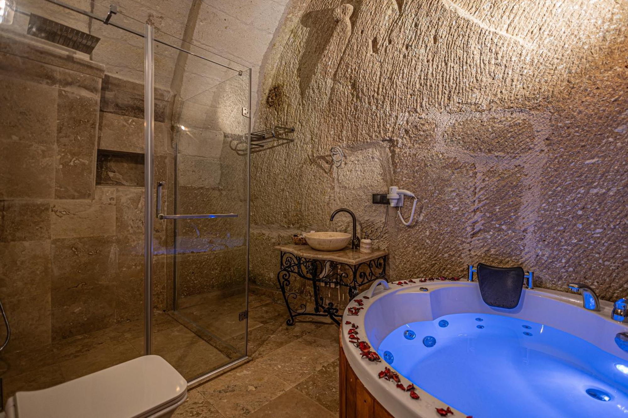 Zuemruetue Anka Cave Hotel Юргюп Екстериор снимка