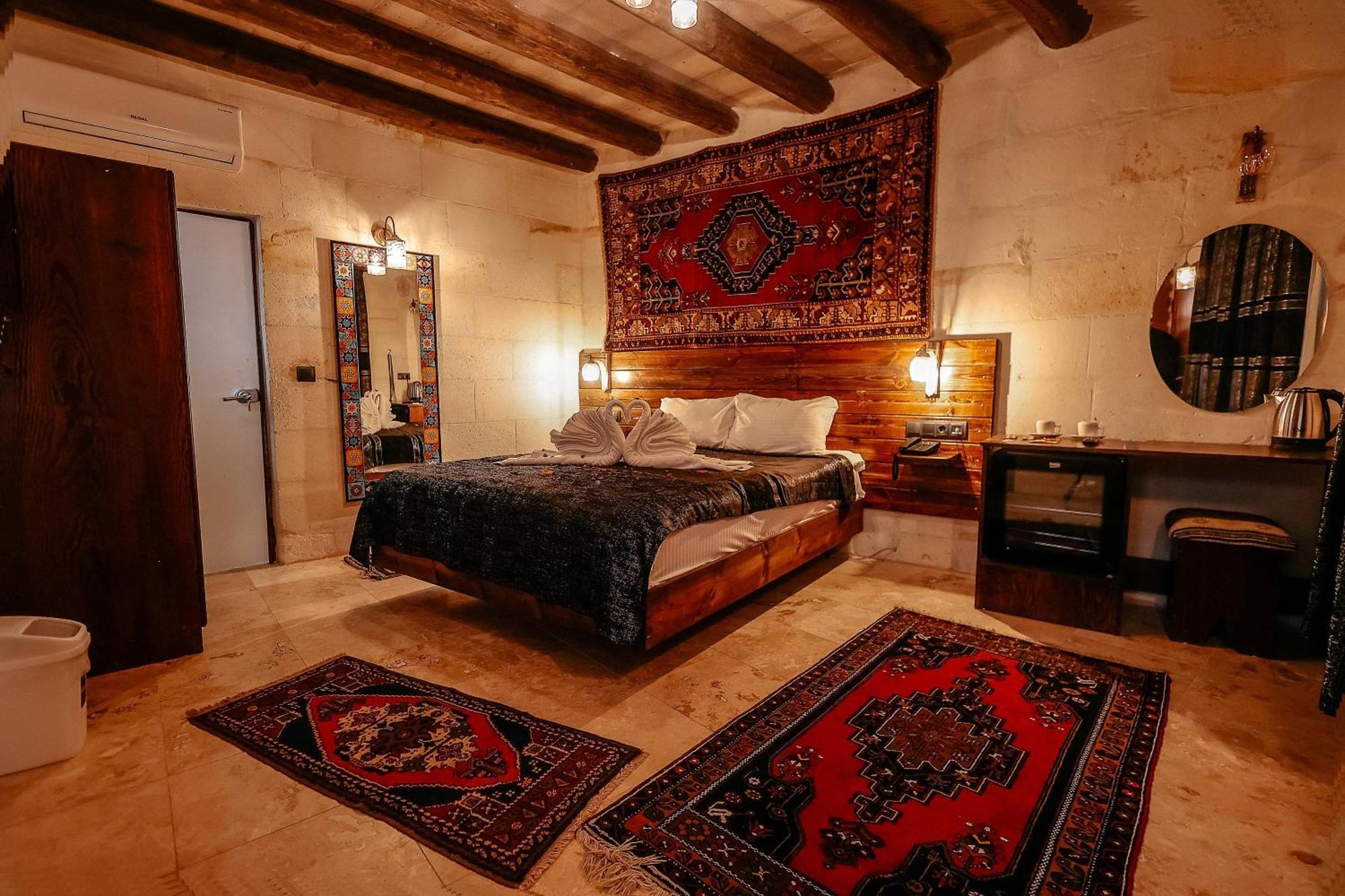Zuemruetue Anka Cave Hotel Юргюп Екстериор снимка