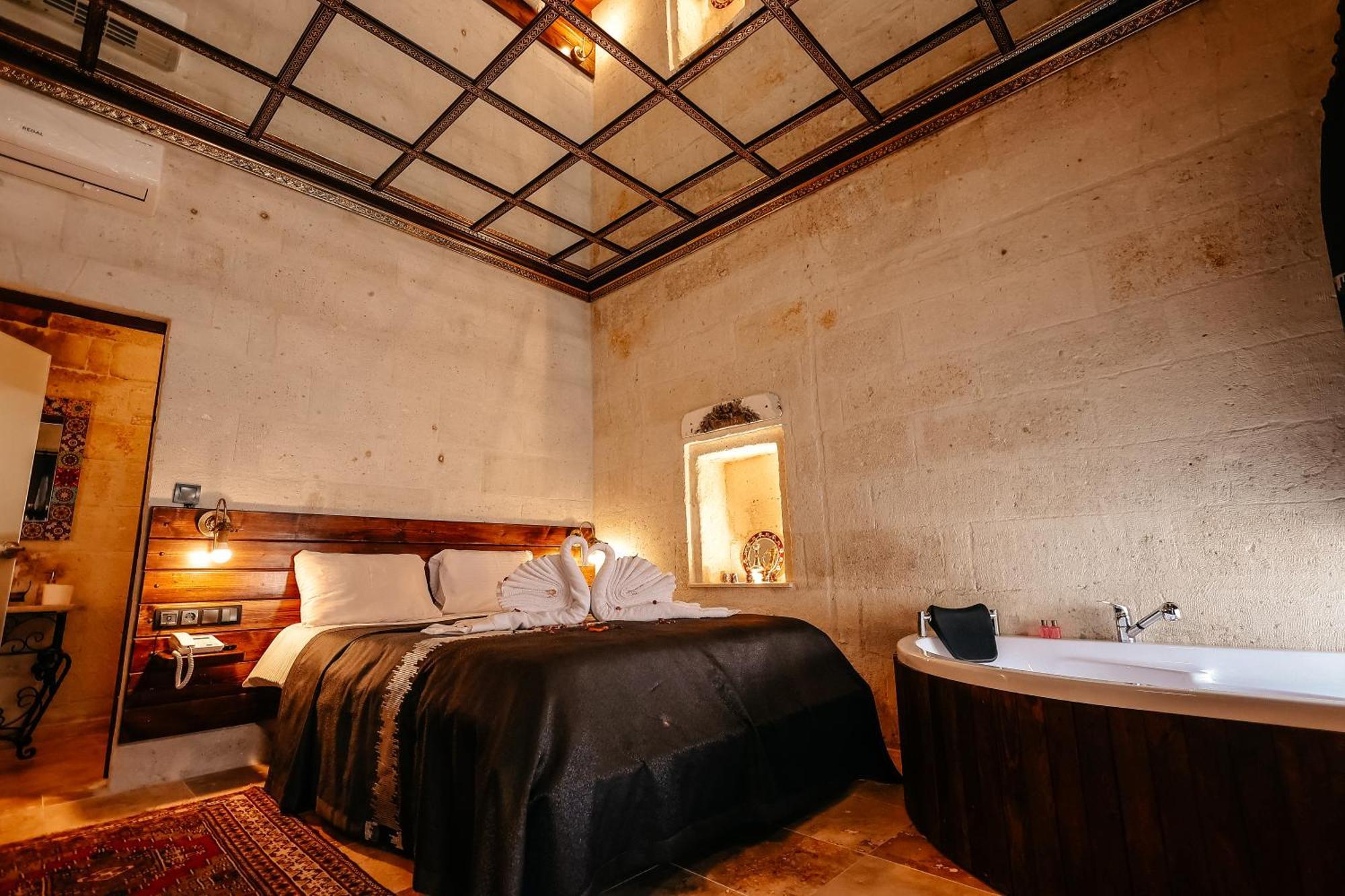 Zuemruetue Anka Cave Hotel Юргюп Екстериор снимка