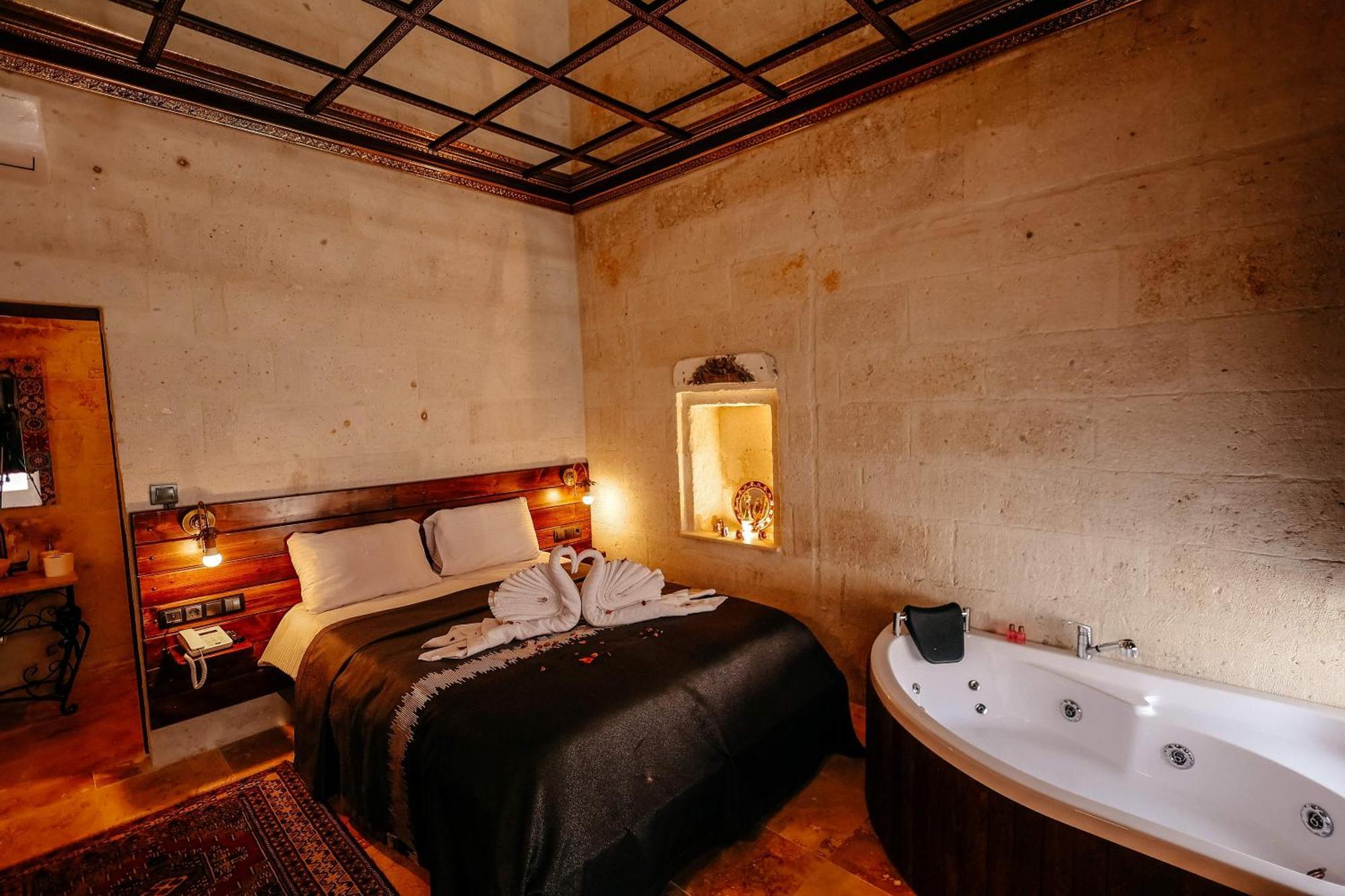 Zuemruetue Anka Cave Hotel Юргюп Екстериор снимка